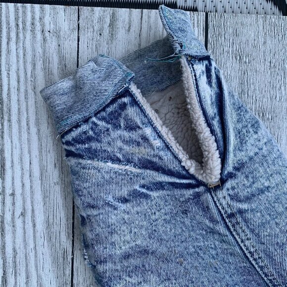 Vintage Acid Washed Sherpa Lined Distressed Denim Jean Jacket - Picture 15 of 15